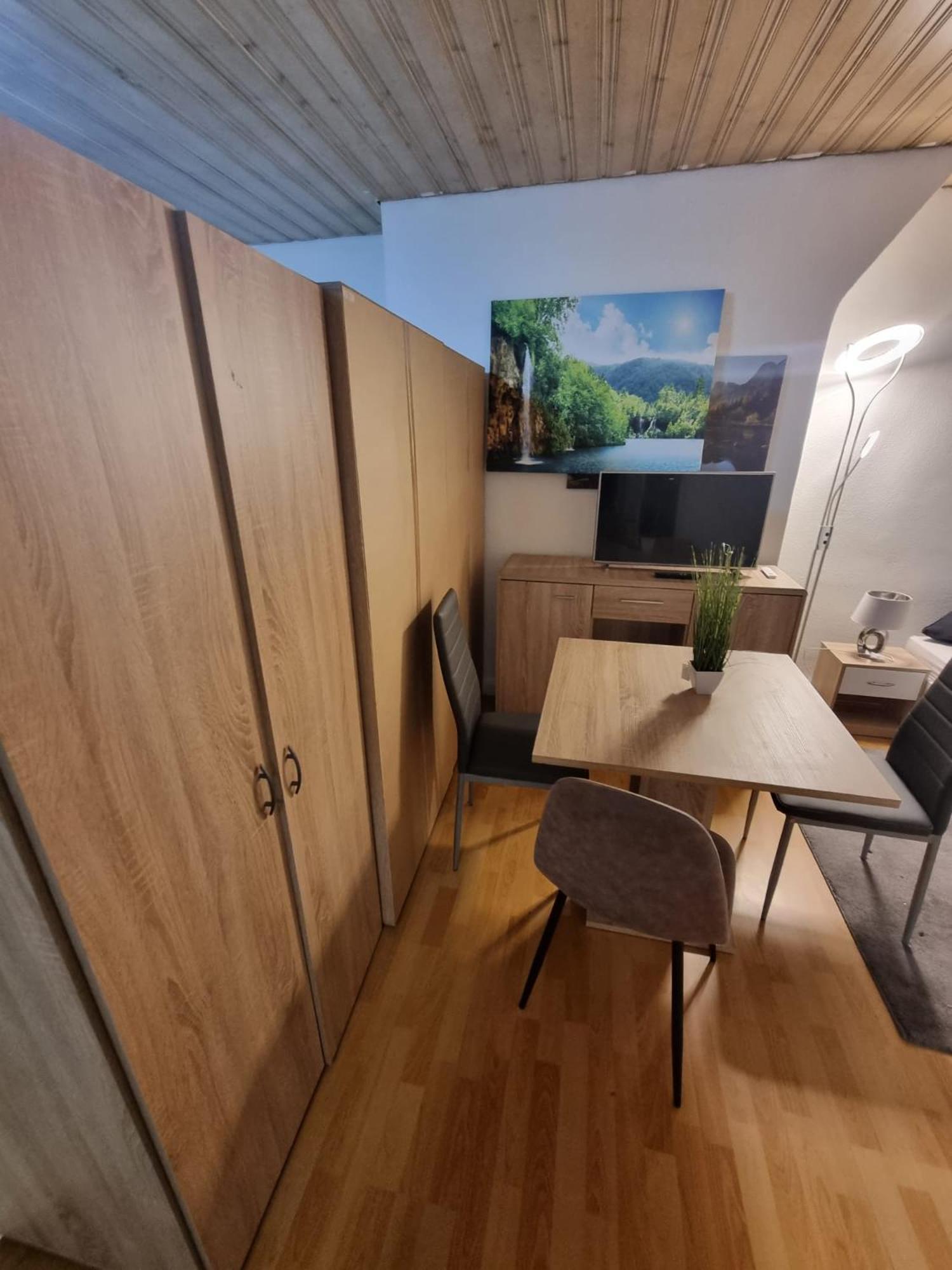 Apartment Gaestewohnung 4 In Direkter Naehe Zur Veltinsarena *